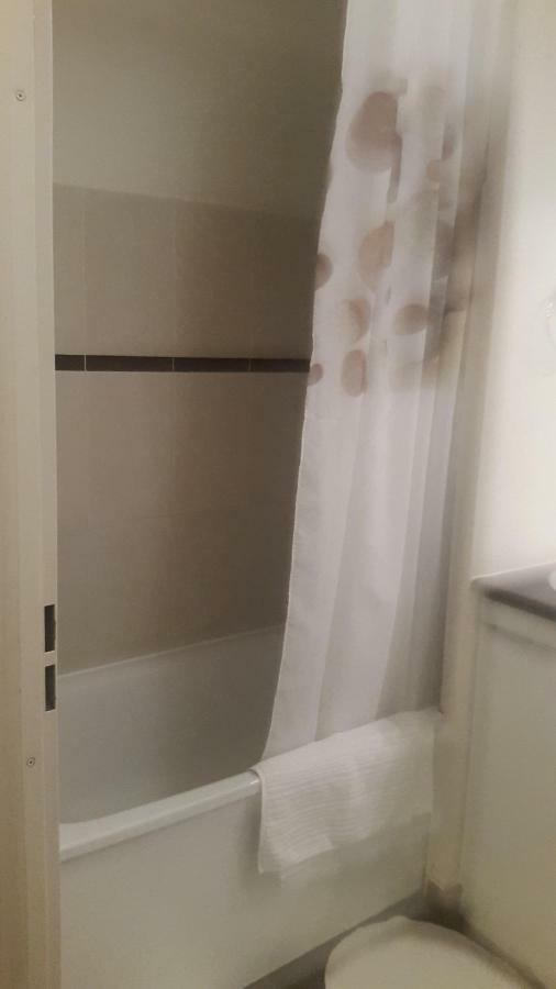 8 Rue Brise Echalas سان دوني المظهر الخارجي الصورة